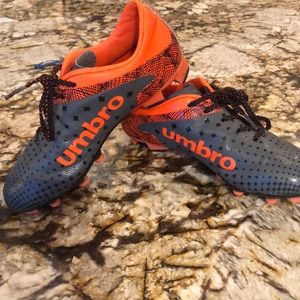 Umbro Soccer Cleats child size 3.5